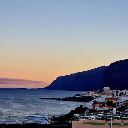 Beachfront Views Ac Parking Quiet 2 Bed 2 Bath New Διαμέρισμα *