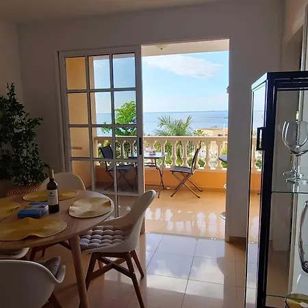 Beachfront Views Ac Parking Quiet 2 Bed 2 Bath New