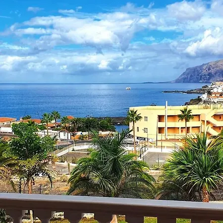 Beachfront Views Ac Parking Quiet 2 Bed 2 Bath New Apartamento Puerto de Santiago (Tenerife)