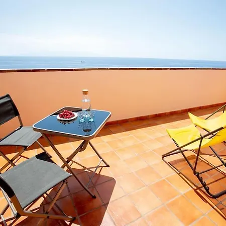 Beachfront Views Ac Parking Quiet 2 Bed 2 Bath New